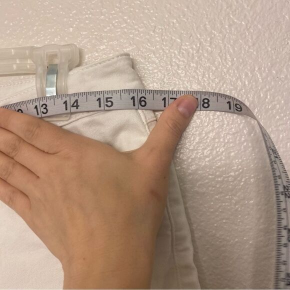 Prana lo Mid-Rise White denim stretch Shorts cuffed 4.5” size 4 27 - Picture 8 of 8